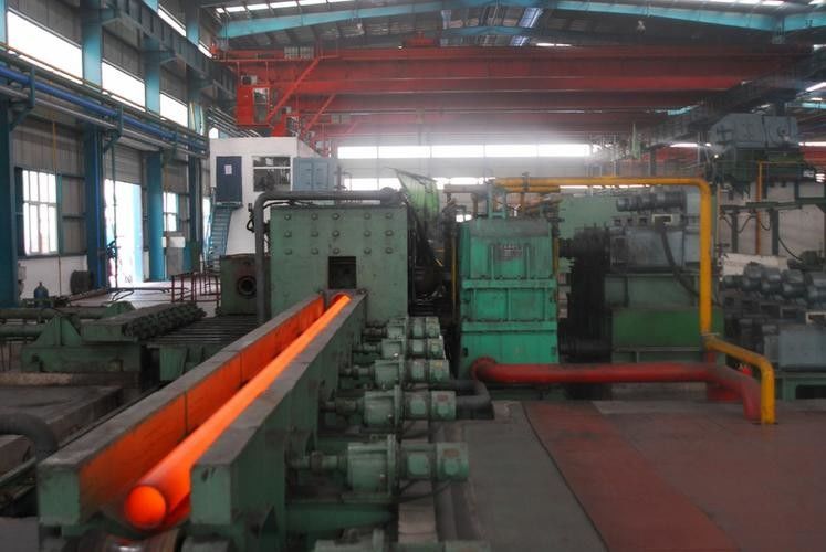 Cangzhou Baoyang Pipeline Equipment Co., Ltd. linha de produção do fabricante